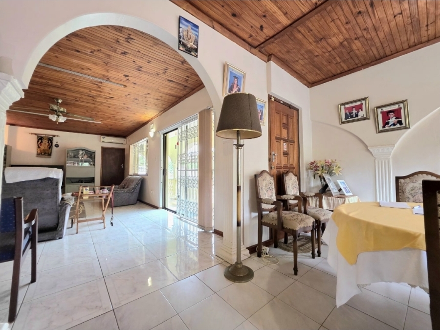 5 Bedroom Property for Sale in Isipingo Hills KwaZulu-Natal