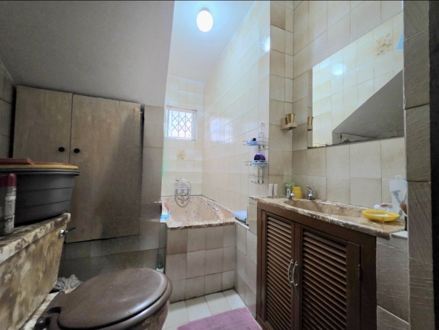 5 Bedroom Property for Sale in Isipingo Hills KwaZulu-Natal