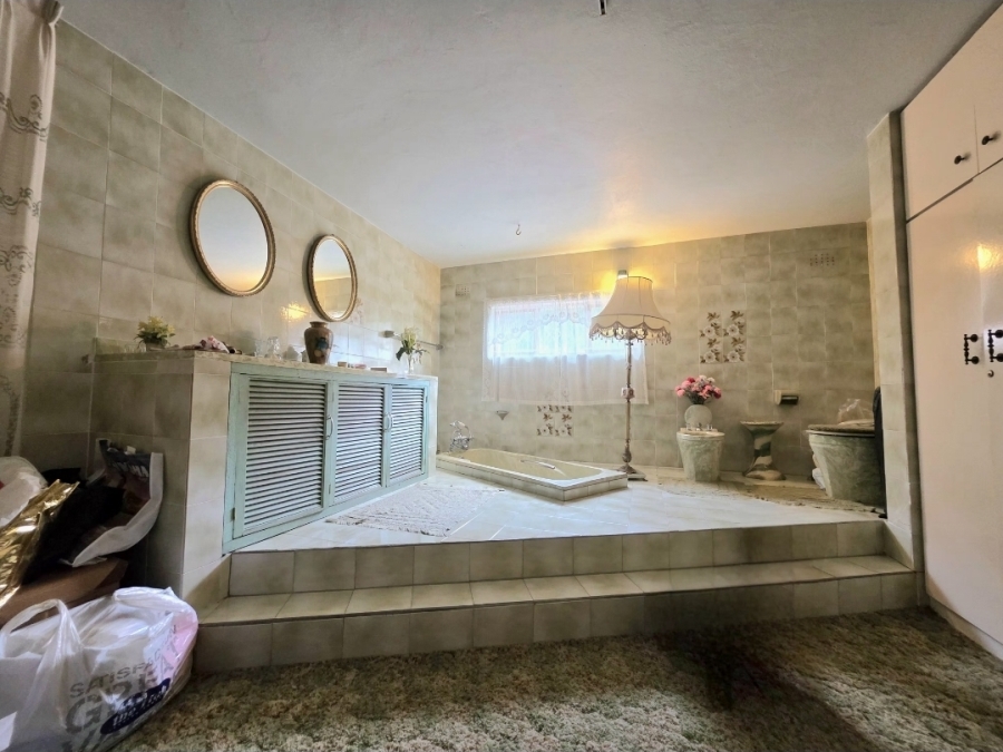 5 Bedroom Property for Sale in Isipingo Hills KwaZulu-Natal