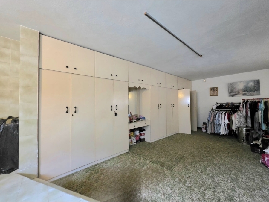 5 Bedroom Property for Sale in Isipingo Hills KwaZulu-Natal