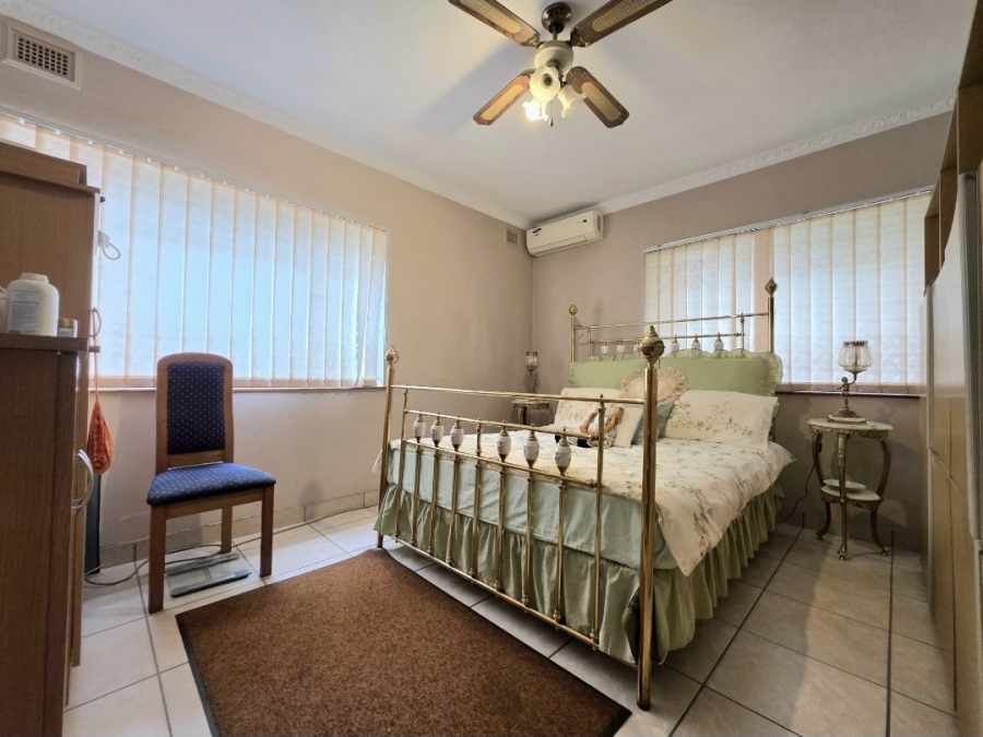 5 Bedroom Property for Sale in Isipingo Hills KwaZulu-Natal