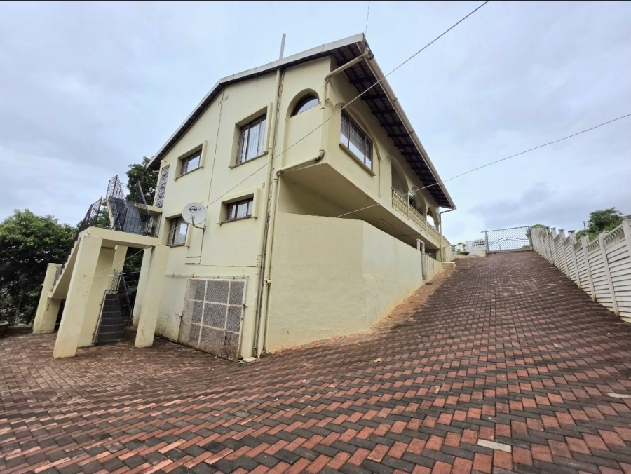 5 Bedroom Property for Sale in Isipingo Hills KwaZulu-Natal