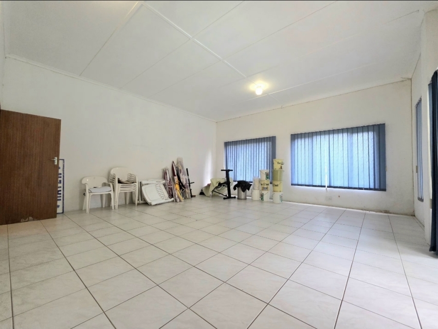 5 Bedroom Property for Sale in Isipingo Hills KwaZulu-Natal