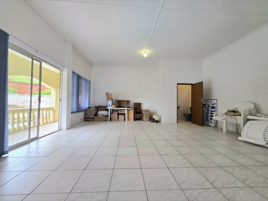 5 Bedroom Property for Sale in Isipingo Hills KwaZulu-Natal