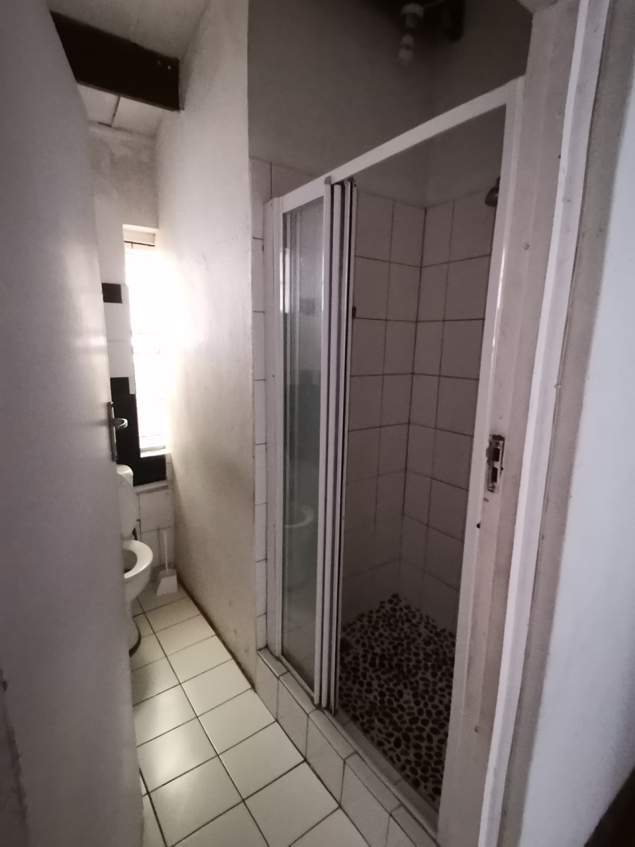To Let 1 Bedroom Property for Rent in Westridge KwaZulu-Natal