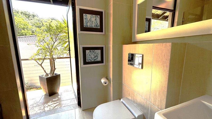 6 Bedroom Property for Sale in Blythedale KwaZulu-Natal