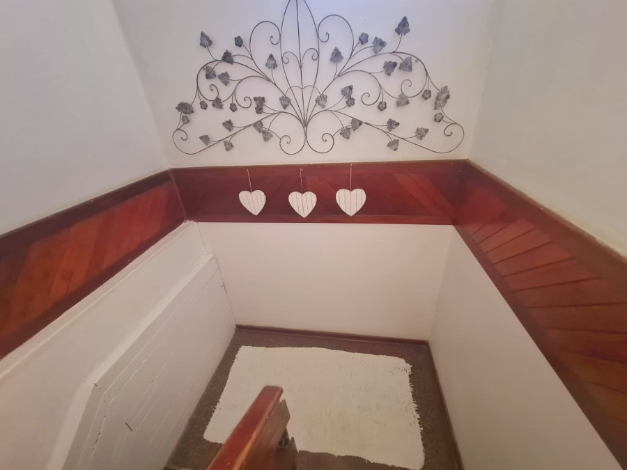 7 Bedroom Property for Sale in Mandeni KwaZulu-Natal