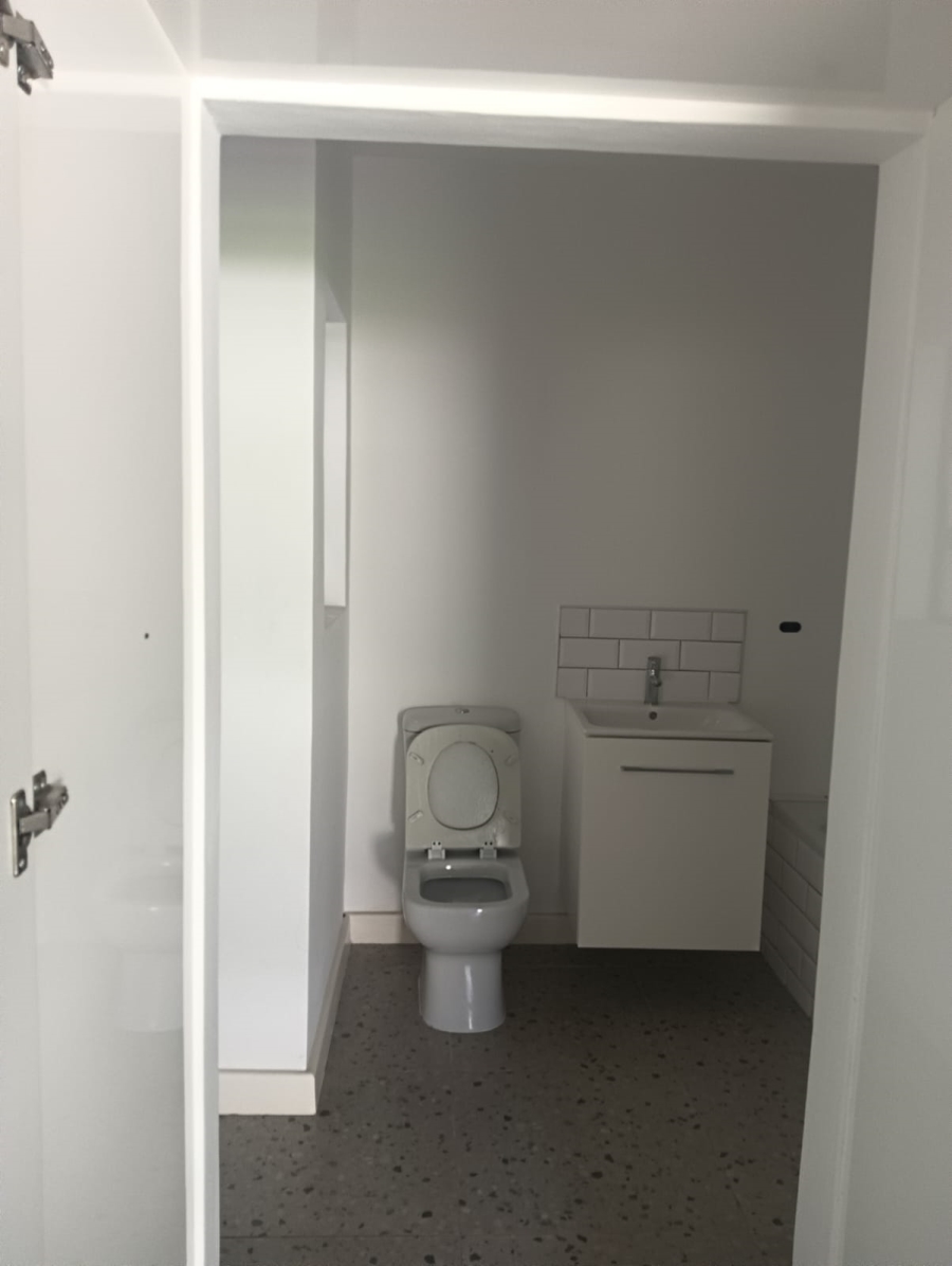 To Let 1 Bedroom Property for Rent in Athlone KwaZulu-Natal