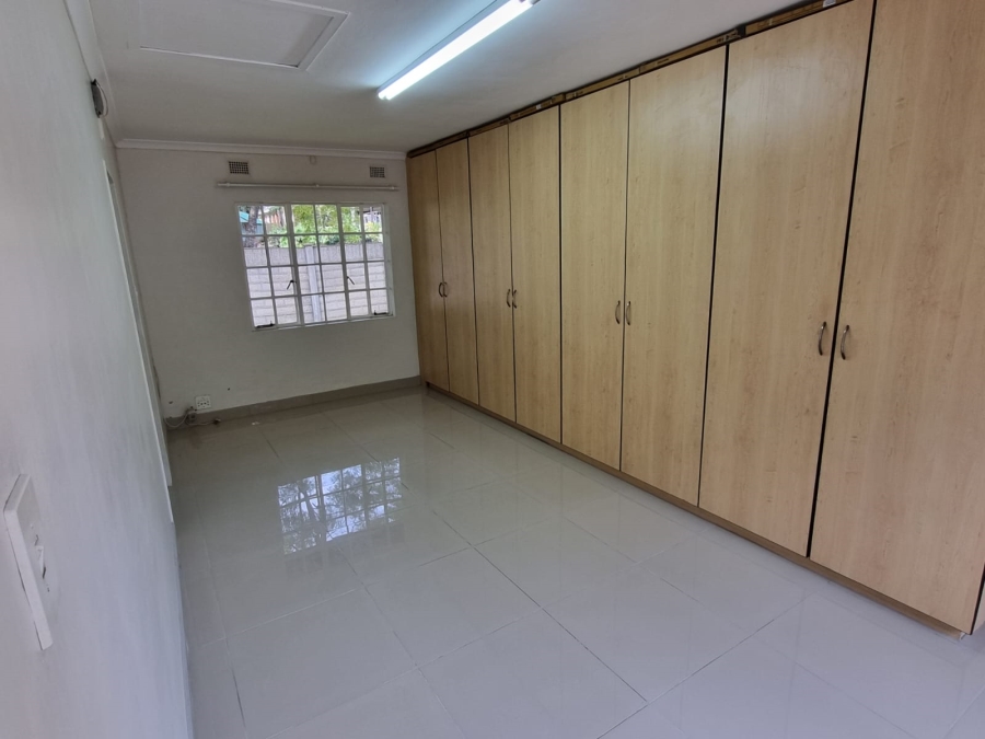 To Let 1 Bedroom Property for Rent in Forest Hills KwaZulu-Natal
