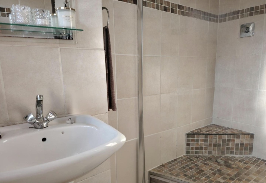 1 Bedroom Property for Sale in Meer En See KwaZulu-Natal