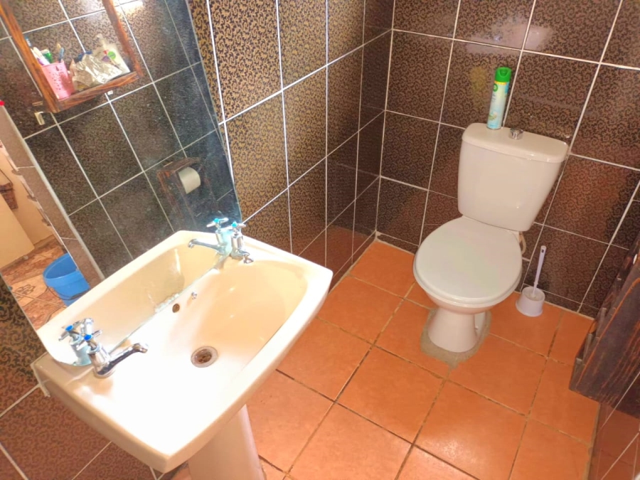 5 Bedroom Property for Sale in Mandeni KwaZulu-Natal