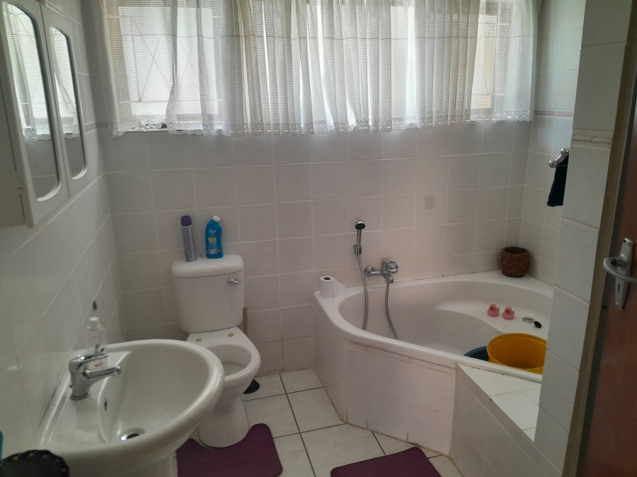 4 Bedroom Property for Sale in Margate KwaZulu-Natal