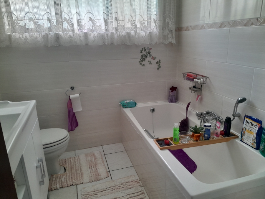 4 Bedroom Property for Sale in Margate KwaZulu-Natal