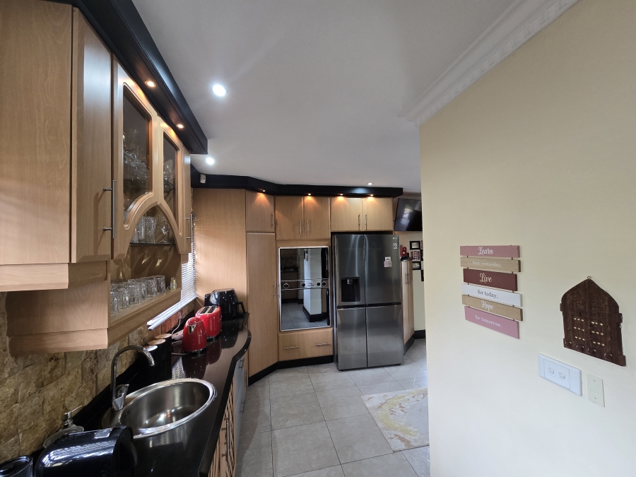 4 Bedroom Property for Sale in Ballito Central KwaZulu-Natal