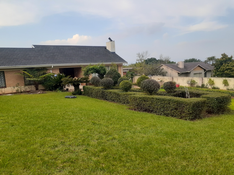 4 Bedroom Property for Sale in Signal Hill KwaZulu-Natal