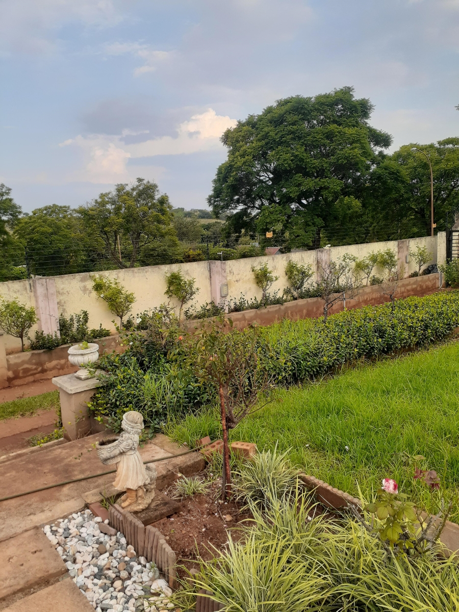 4 Bedroom Property for Sale in Signal Hill KwaZulu-Natal