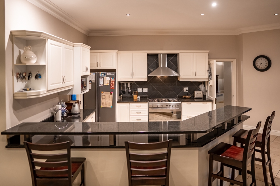 5 Bedroom Property for Sale in Everton KwaZulu-Natal