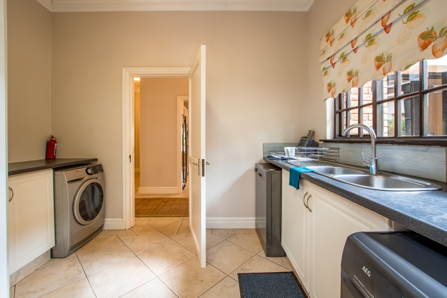 5 Bedroom Property for Sale in Everton KwaZulu-Natal