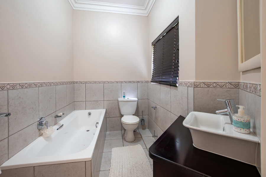 5 Bedroom Property for Sale in Everton KwaZulu-Natal