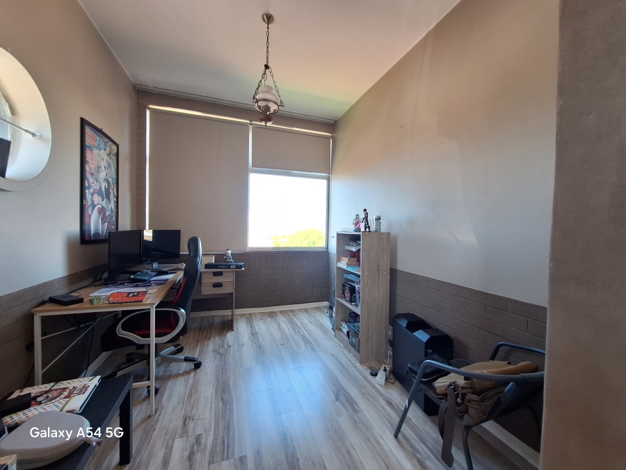 2 Bedroom Property for Sale in Morningside KwaZulu-Natal