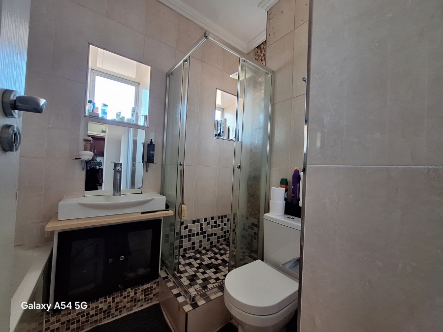 2 Bedroom Property for Sale in Morningside KwaZulu-Natal