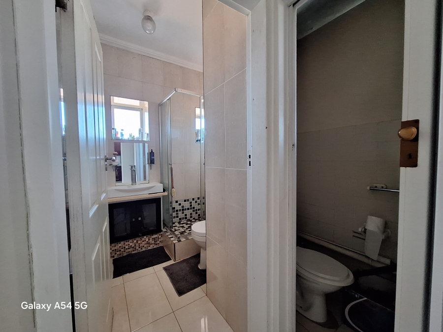 2 Bedroom Property for Sale in Morningside KwaZulu-Natal