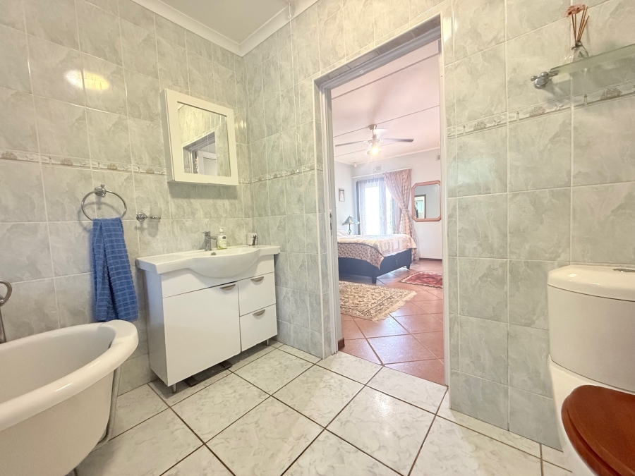 5 Bedroom Property for Sale in Mtunzini KwaZulu-Natal