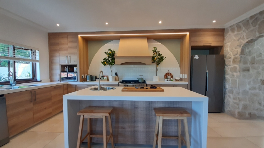 4 Bedroom Property for Sale in Salt Rock KwaZulu-Natal