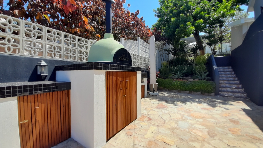 4 Bedroom Property for Sale in Salt Rock KwaZulu-Natal