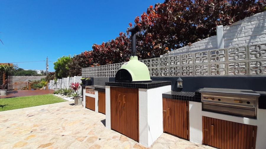 4 Bedroom Property for Sale in Salt Rock KwaZulu-Natal