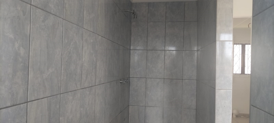 1 Bedroom Property for Sale in Clare Hills KwaZulu-Natal