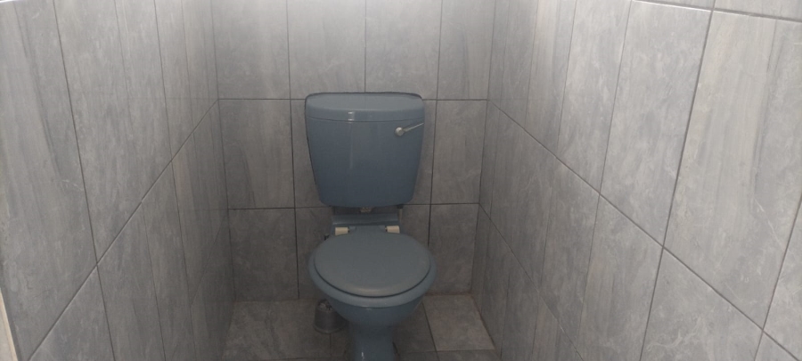 1 Bedroom Property for Sale in Clare Hills KwaZulu-Natal