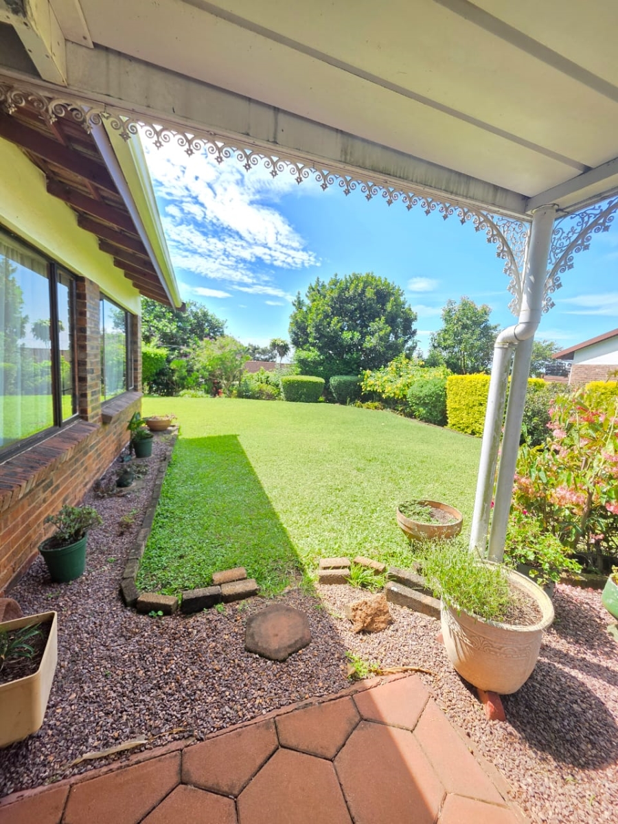 To Let 3 Bedroom Property for Rent in Waterfall KwaZulu-Natal