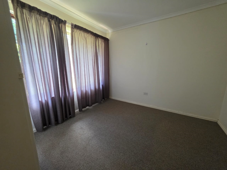 To Let 3 Bedroom Property for Rent in Waterfall KwaZulu-Natal