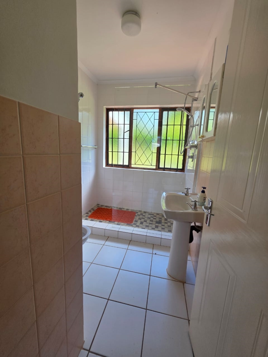 To Let 3 Bedroom Property for Rent in Waterfall KwaZulu-Natal