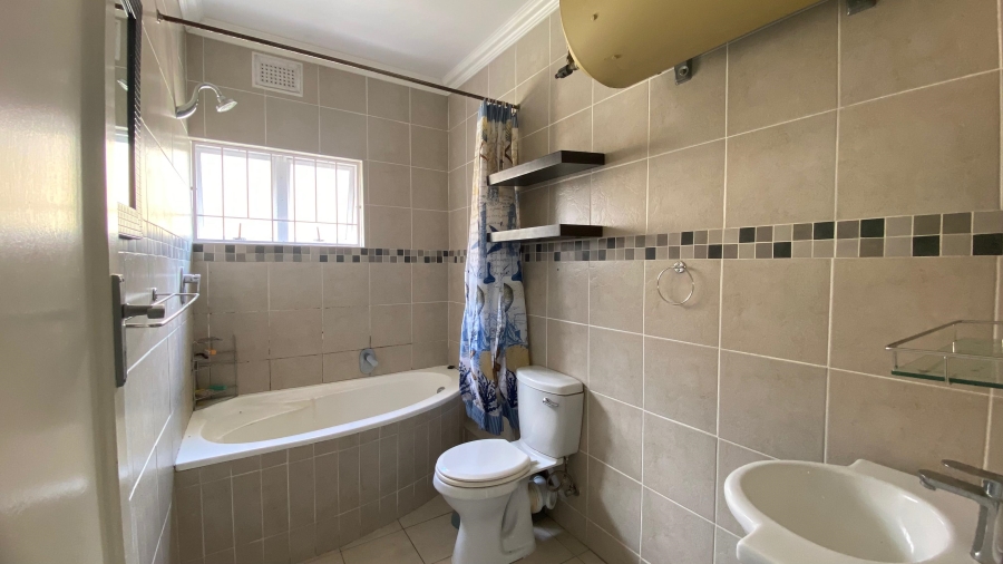 2 Bedroom Property for Sale in Glenwood KwaZulu-Natal