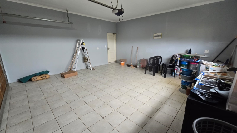 To Let 3 Bedroom Property for Rent in Palm Lakes Estate KwaZulu-Natal