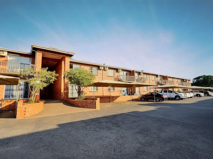 2 Bedroom Property for Sale in Empangeni Central KwaZulu-Natal