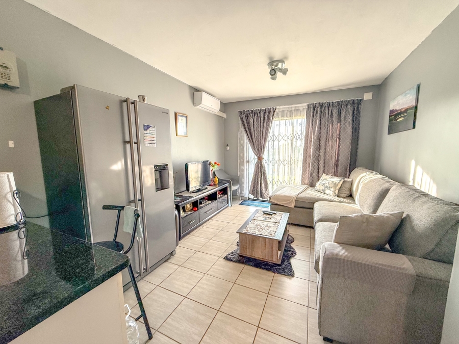 2 Bedroom Property for Sale in Empangeni Central KwaZulu-Natal