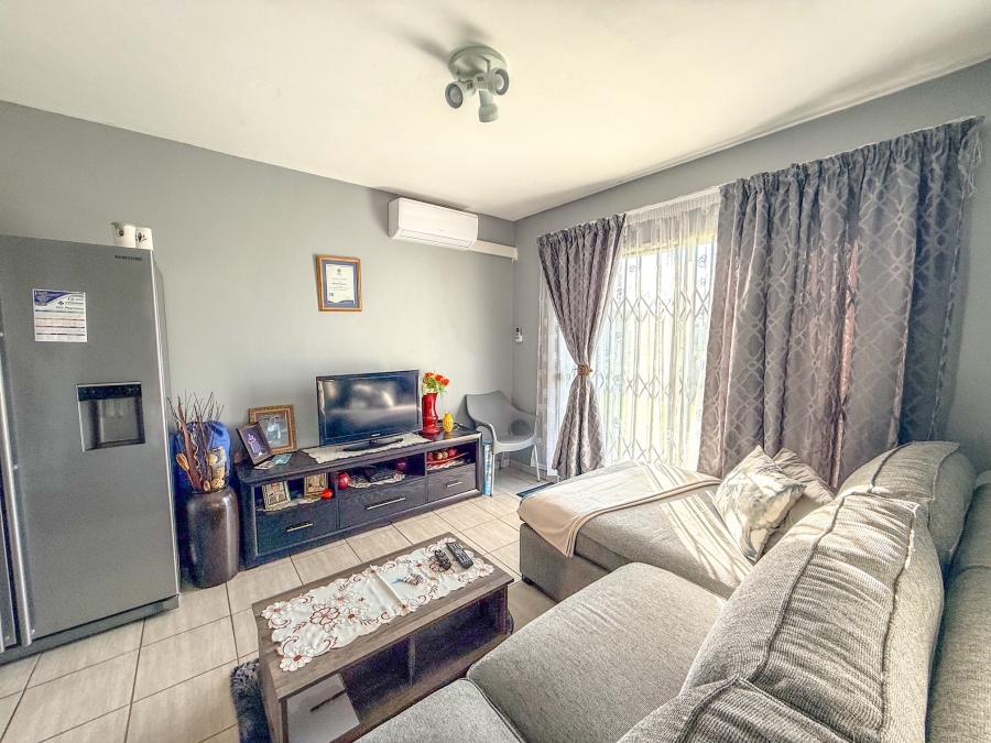 2 Bedroom Property for Sale in Empangeni Central KwaZulu-Natal