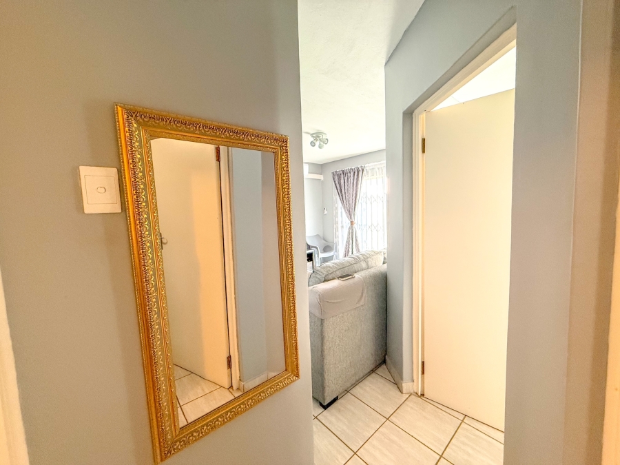 2 Bedroom Property for Sale in Empangeni Central KwaZulu-Natal