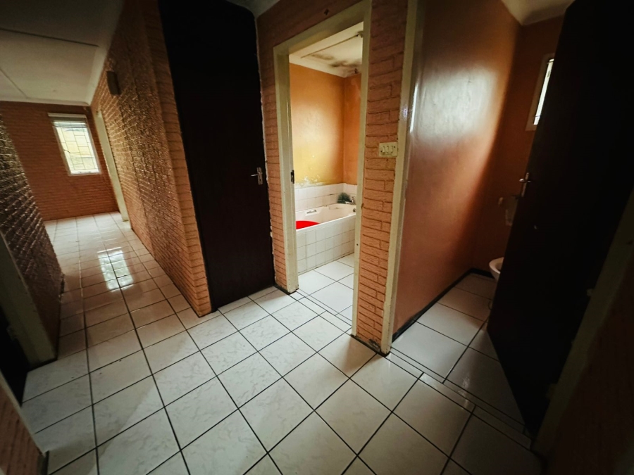 3 Bedroom Property for Sale in Westgate KwaZulu-Natal