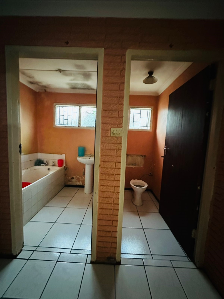 3 Bedroom Property for Sale in Westgate KwaZulu-Natal