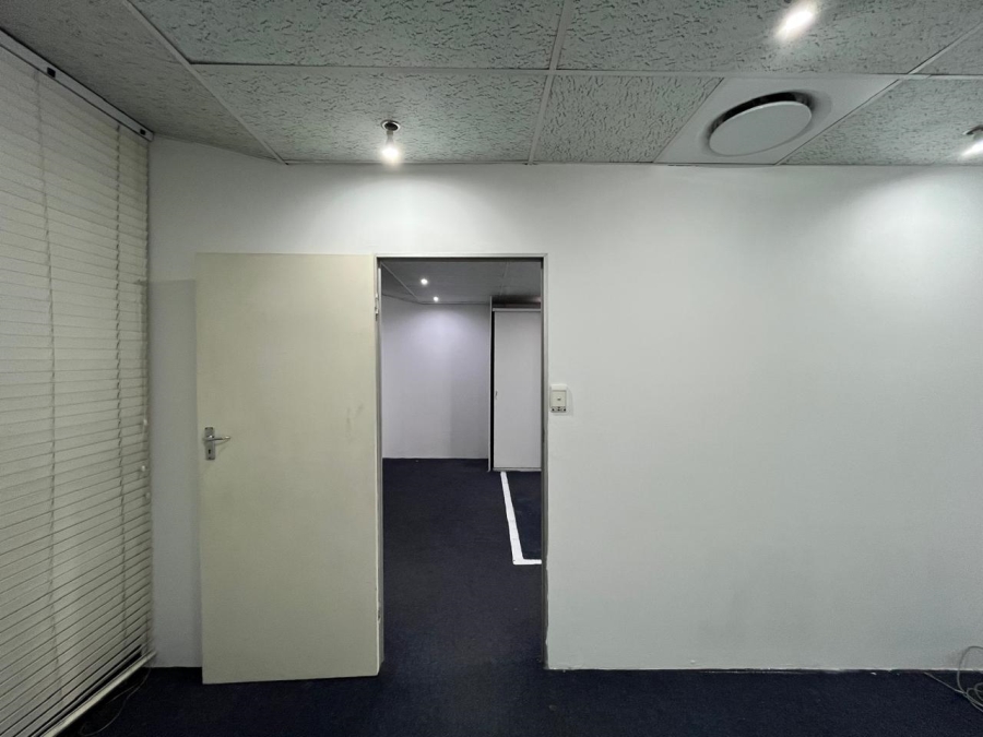 To Let commercial Property for Rent in Umhlanga Ridge KwaZulu-Natal