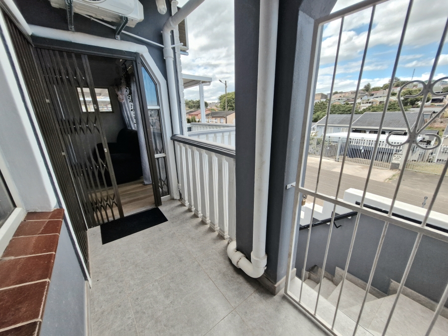 4 Bedroom Property for Sale in Northcroft KwaZulu-Natal