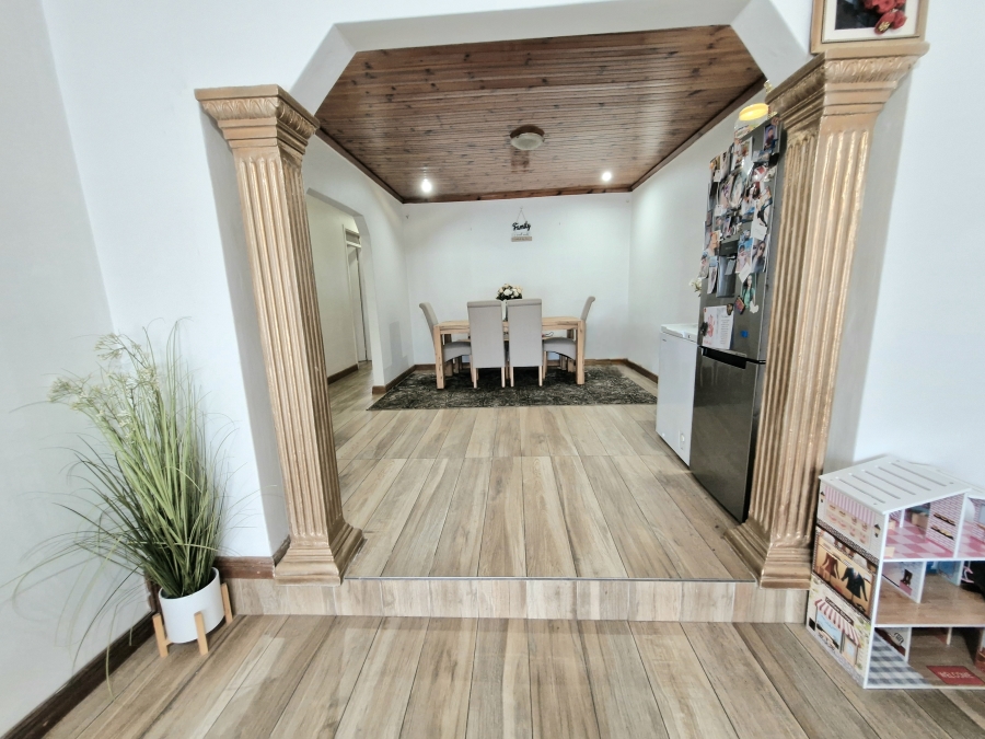 4 Bedroom Property for Sale in Northcroft KwaZulu-Natal