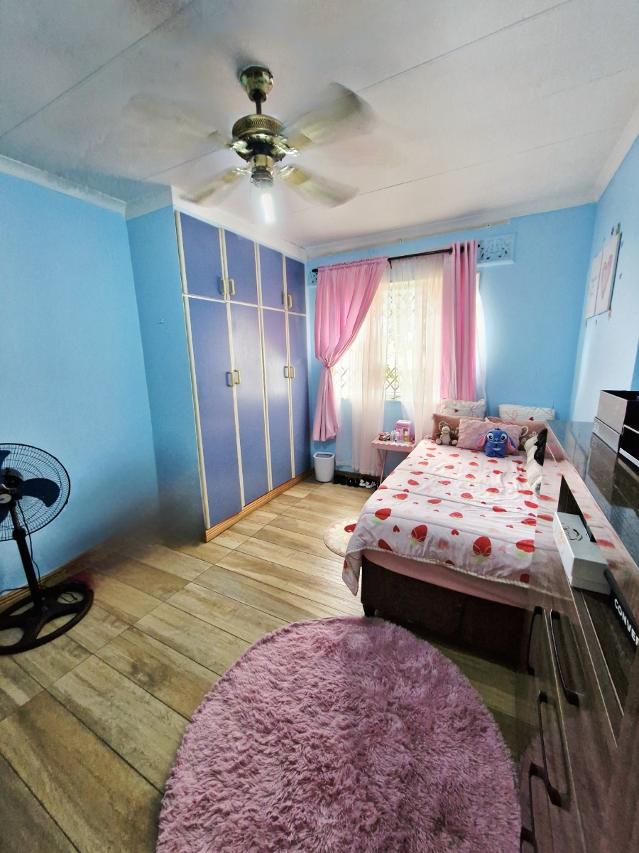 4 Bedroom Property for Sale in Northcroft KwaZulu-Natal