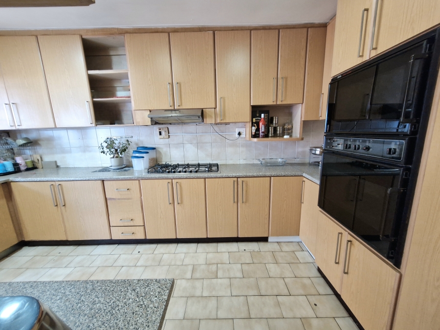 4 Bedroom Property for Sale in Northcroft KwaZulu-Natal