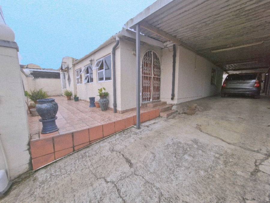 4 Bedroom Property for Sale in Stonebridge KwaZulu-Natal