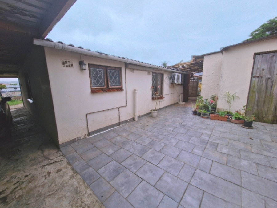 4 Bedroom Property for Sale in Stonebridge KwaZulu-Natal